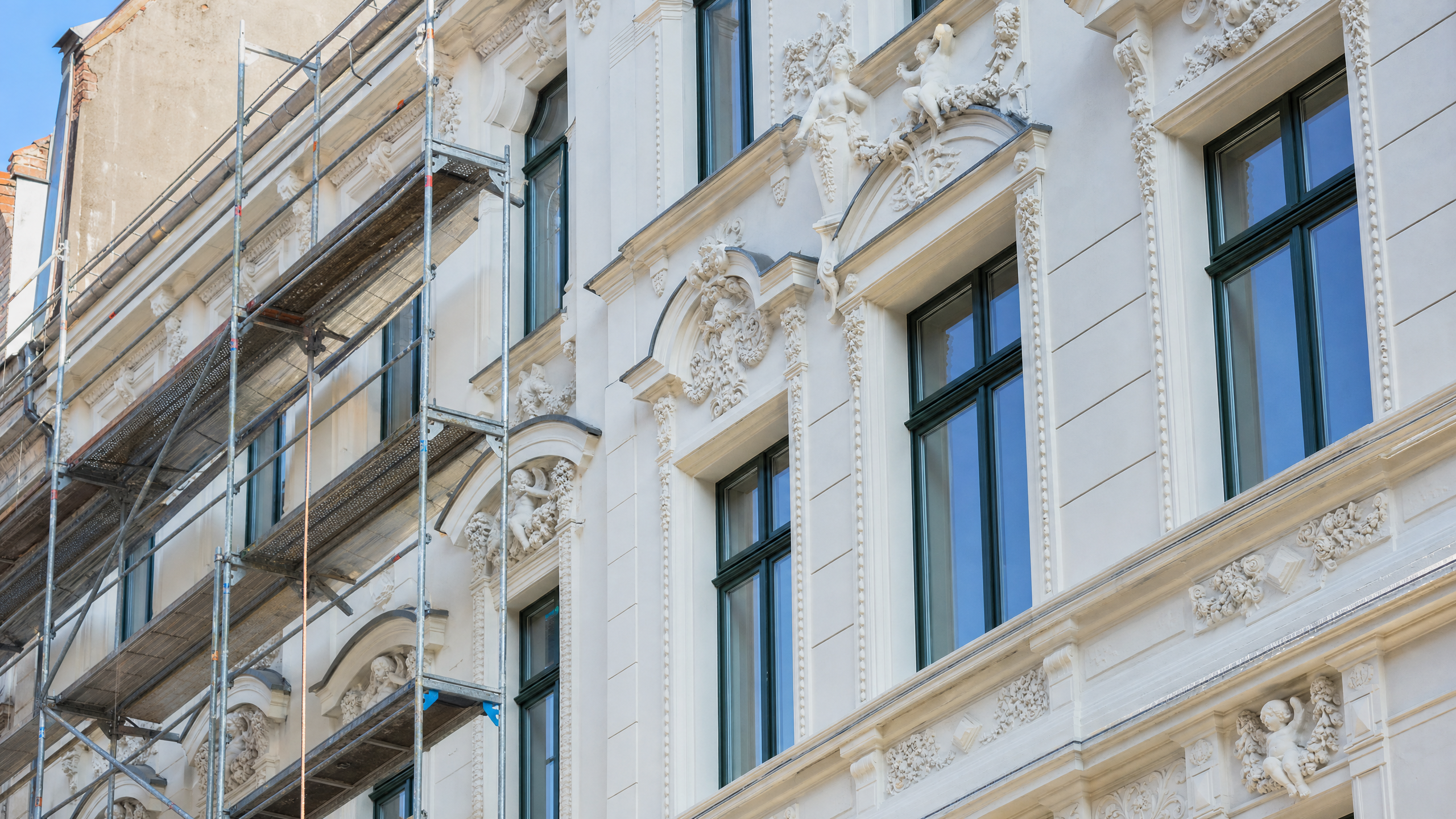 Denkmalschutz Sanierung Berlin - Historische Fassade restauriert
