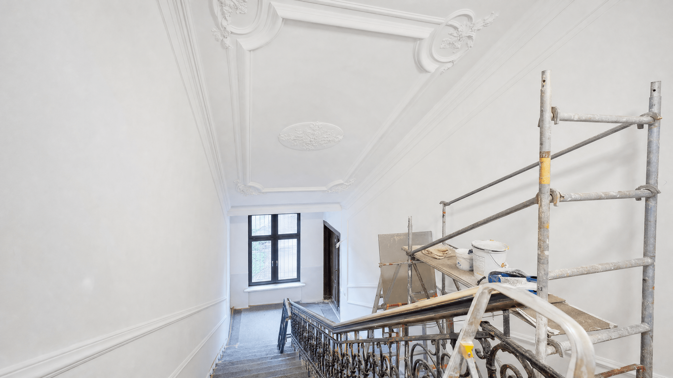 Treppenhaussanierung Berlin - Altbau Treppenhaus nach Sanierung
