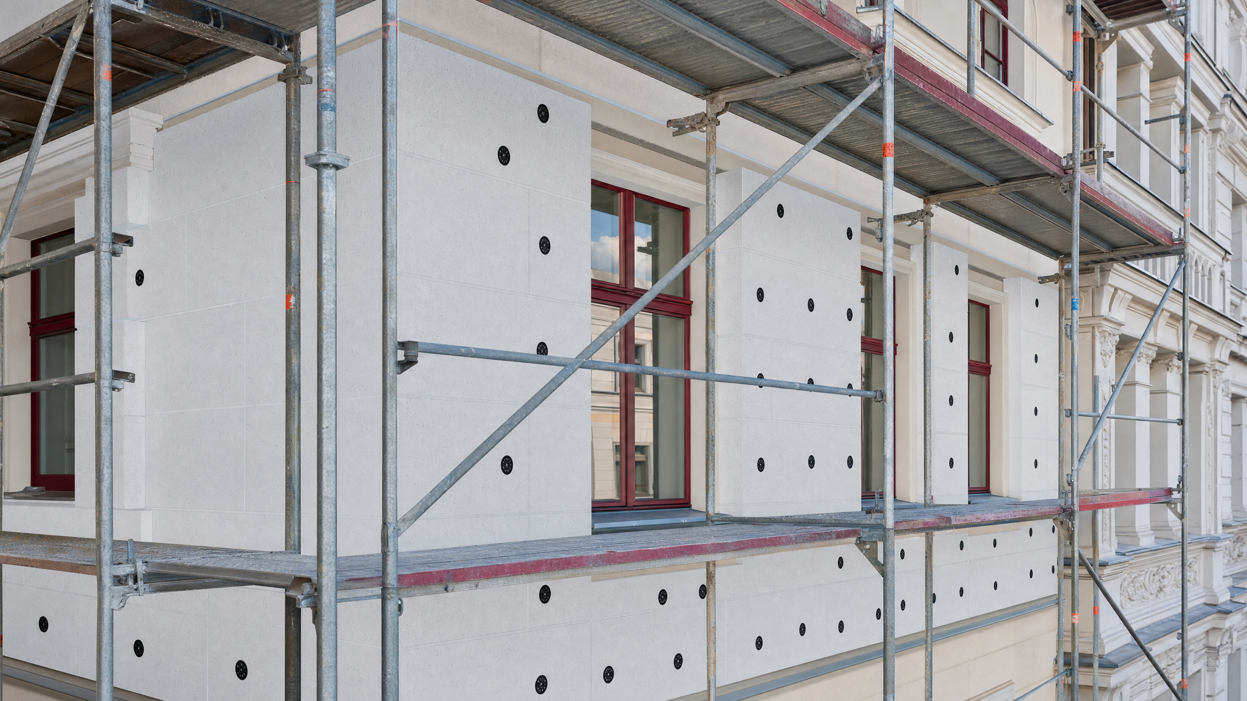 Wärmedämmung Berlin WDVS - Dämmplatten Installation