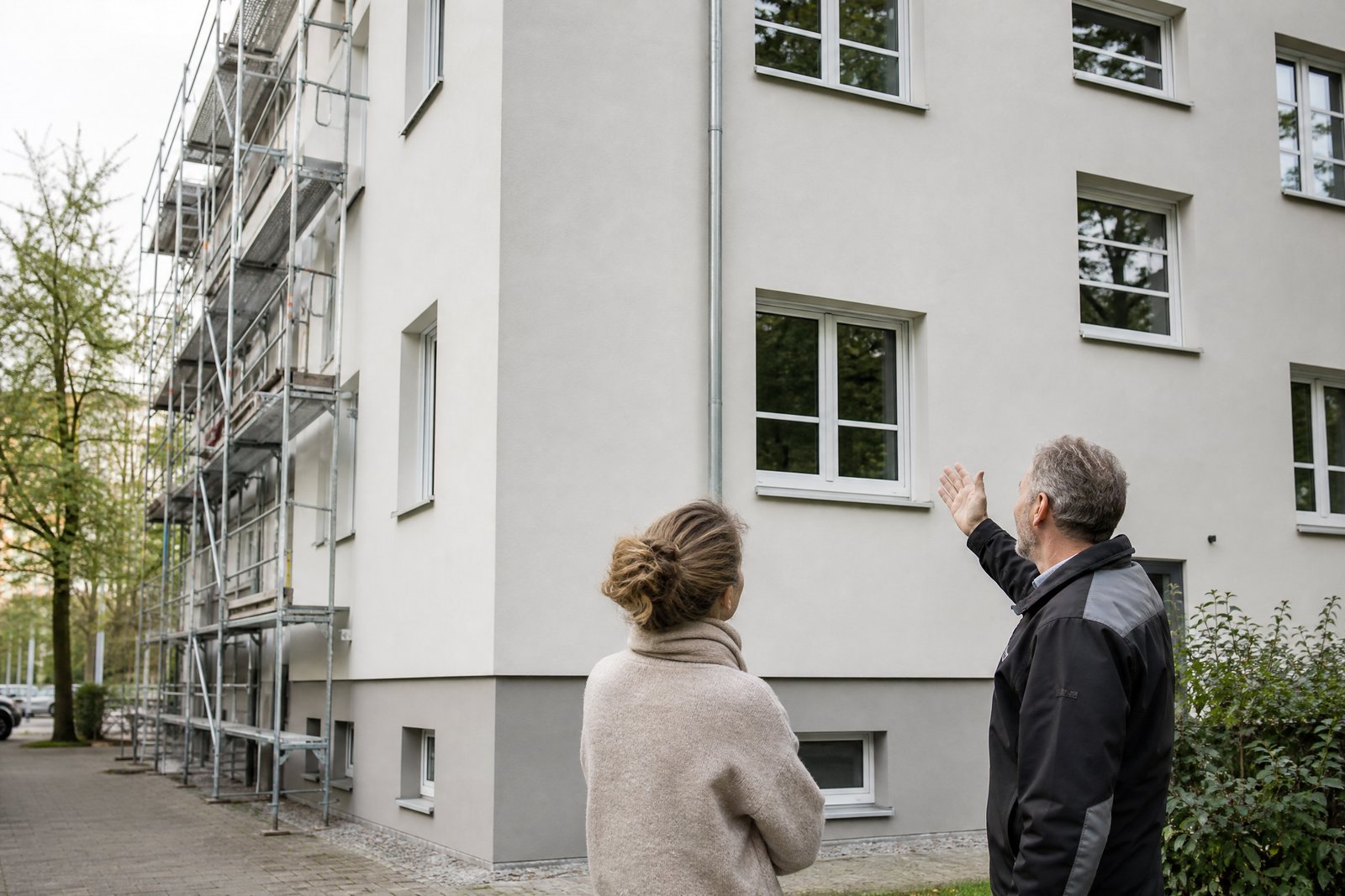 Illustration zu: Heizkosten sparen mit WDVS: Eine Investition, die sich auszahlt - Wärmedämmung (WDVS) an der Fassade: Energieeffizienz für Ihr Zuhause in Berlin